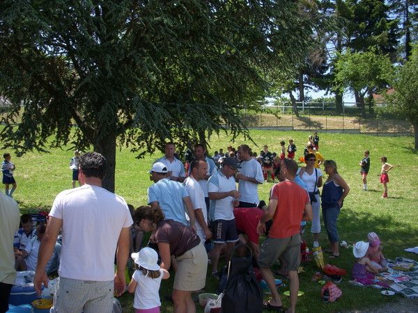 Pique nique de toute l'EDR lors du Tournoi de La C&ocirc;te Saint Andr&eacute;